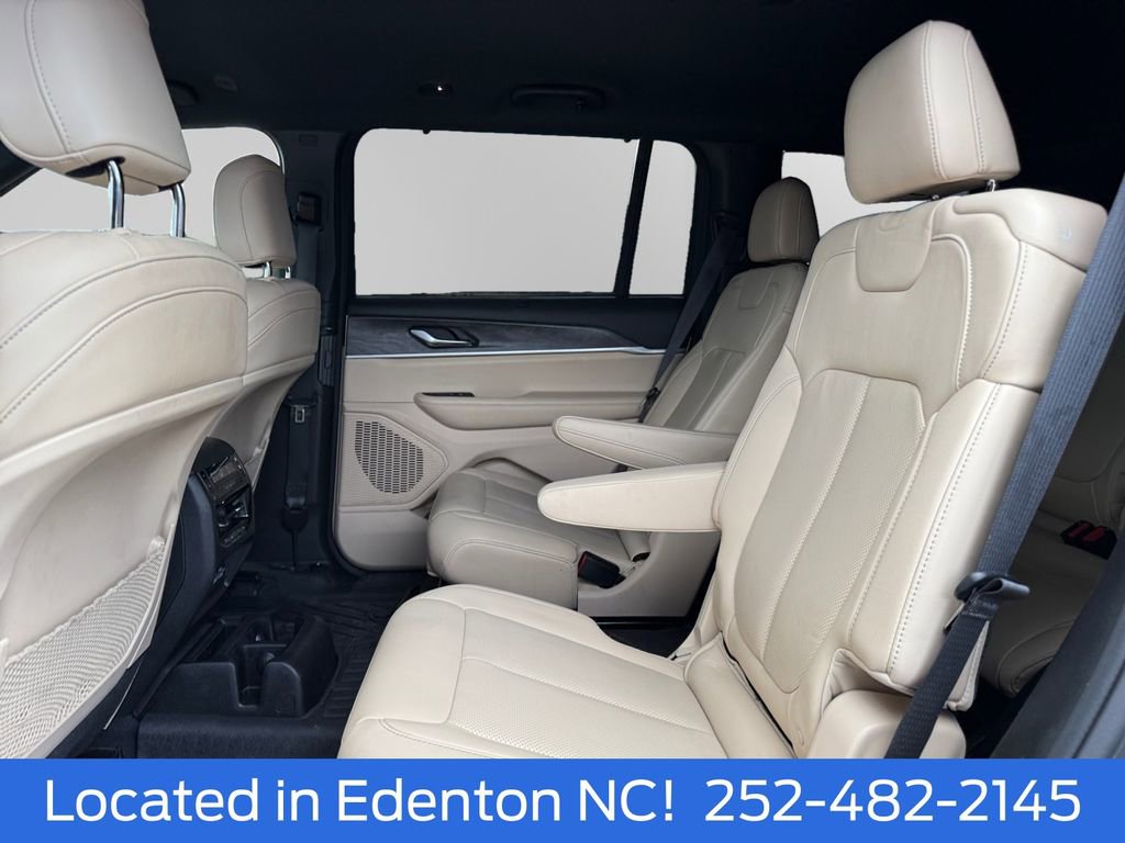 Used 2023 Jeep Grand Cherokee L Limited w/ Luxury Tech Group II AWD/4WD image 14