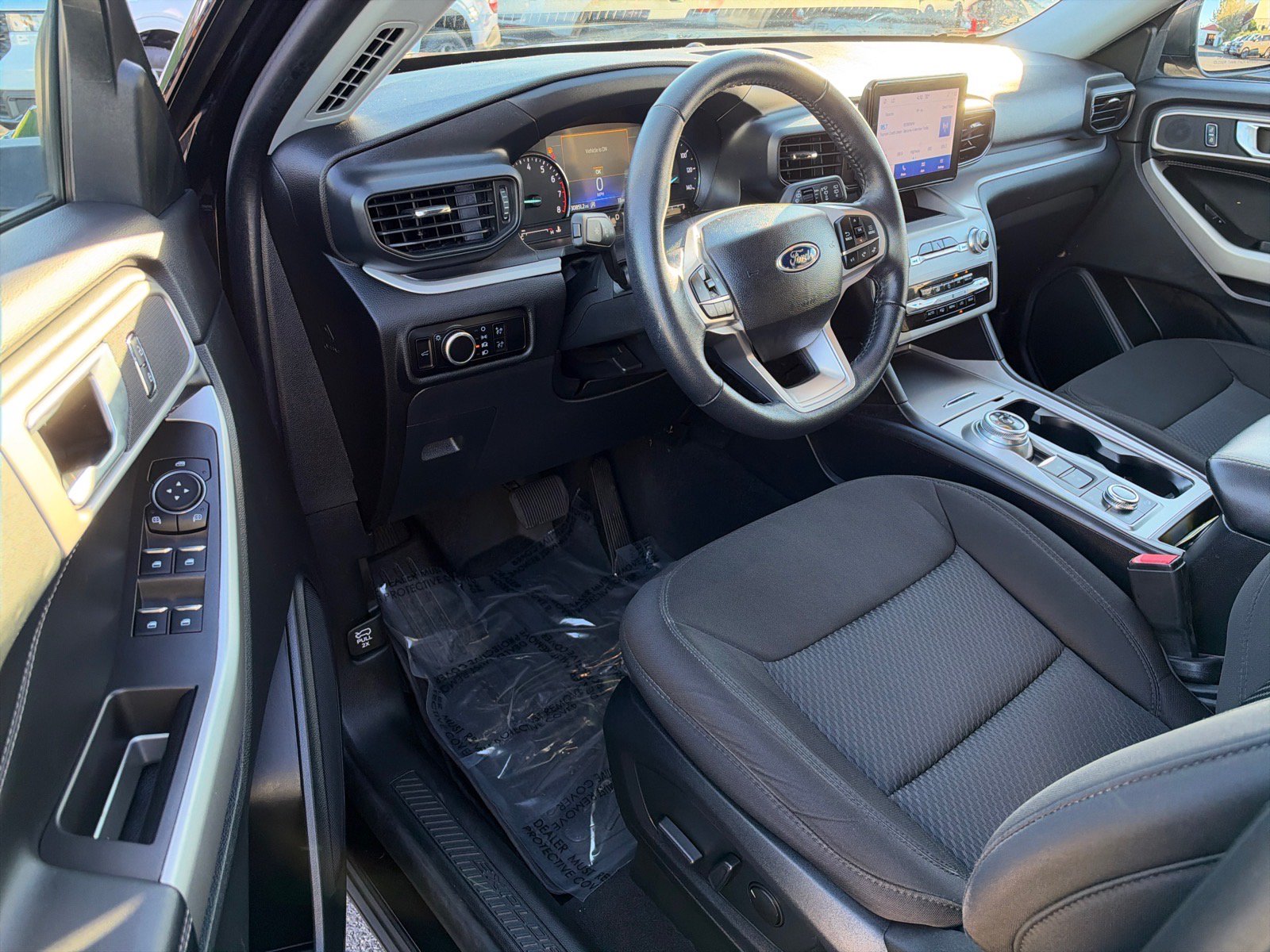 Certified 2023 Ford Explorer XLT AWD/4WD image 5