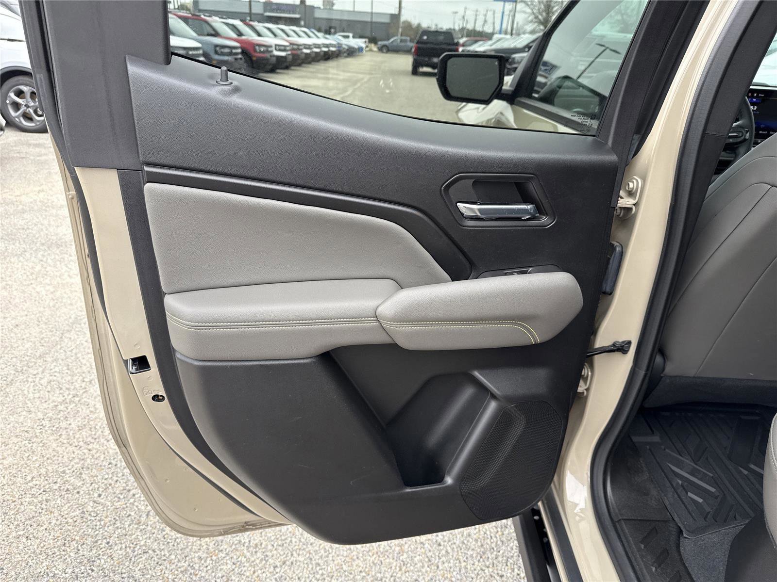 Used 2024 Chevrolet Colorado ZR2 w/ Technology Package image 62