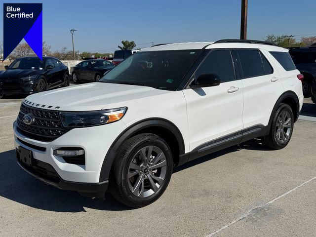 Certified 2023 Ford Explorer XLT w/ Equipment Group 202A AWD/4WD image 1
