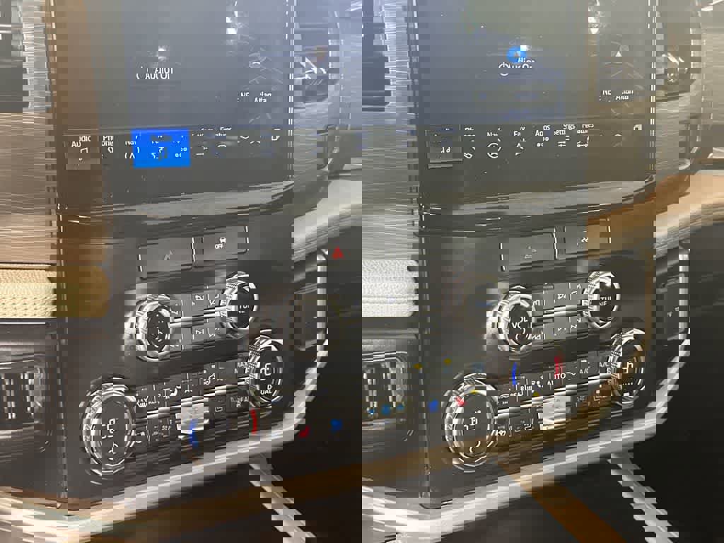 Certified 2023 Ford Expedition Limited image 47