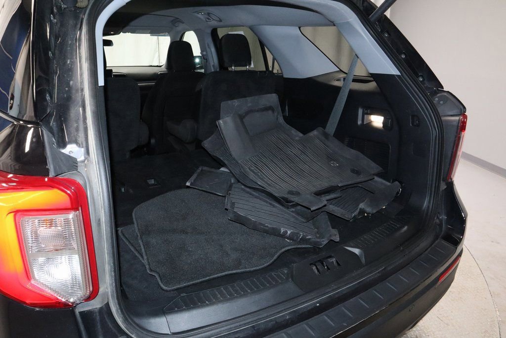 Certified 2023 Ford Explorer XLT image 17