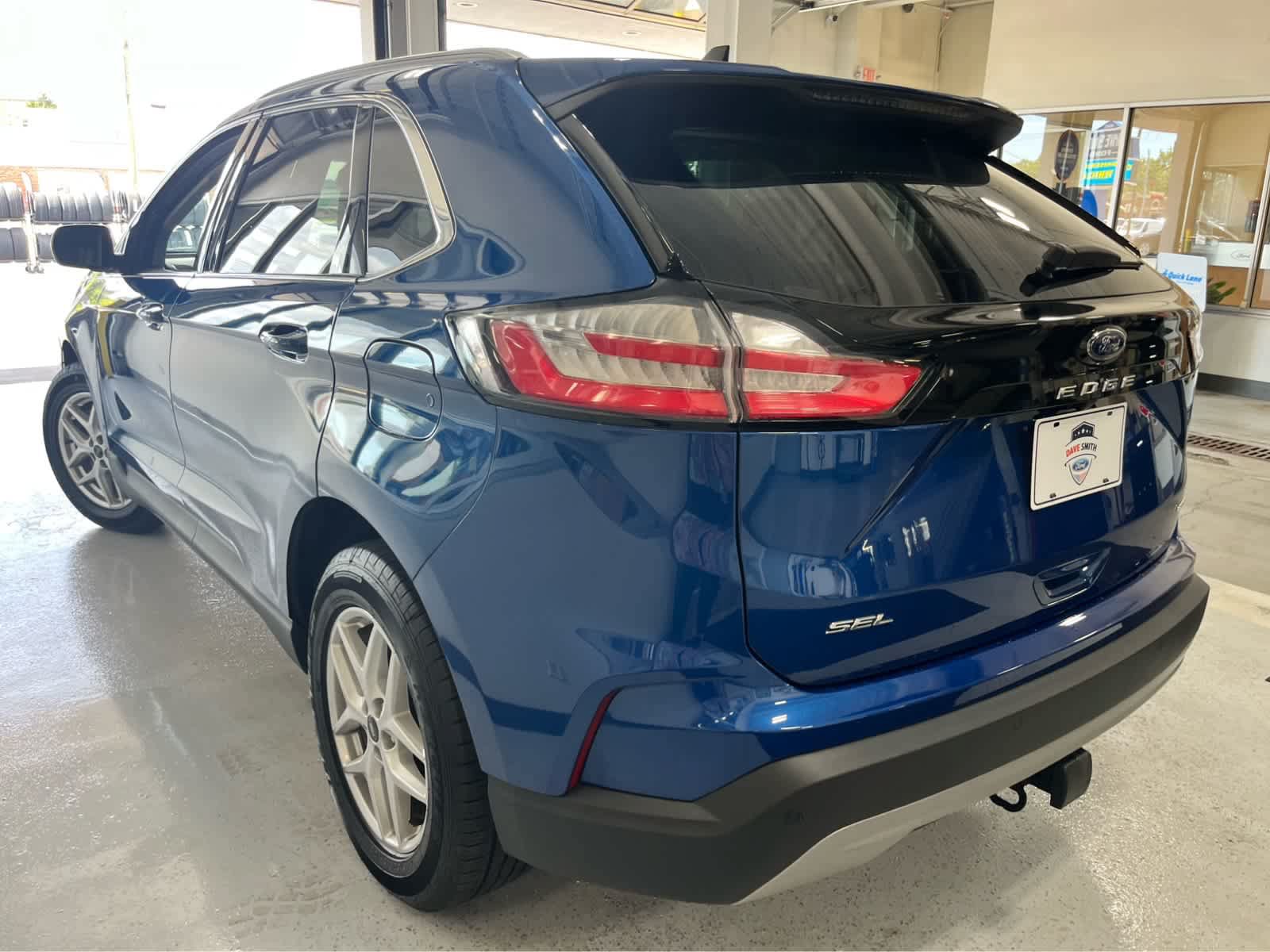 Certified 2024 Ford Edge SEL w/ Convenience Package AWD/4WD image 5