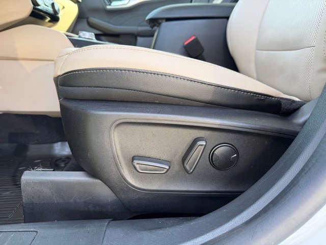 Certified 2022 Ford Escape Titanium w/ Class II Trailer Tow Package image 8