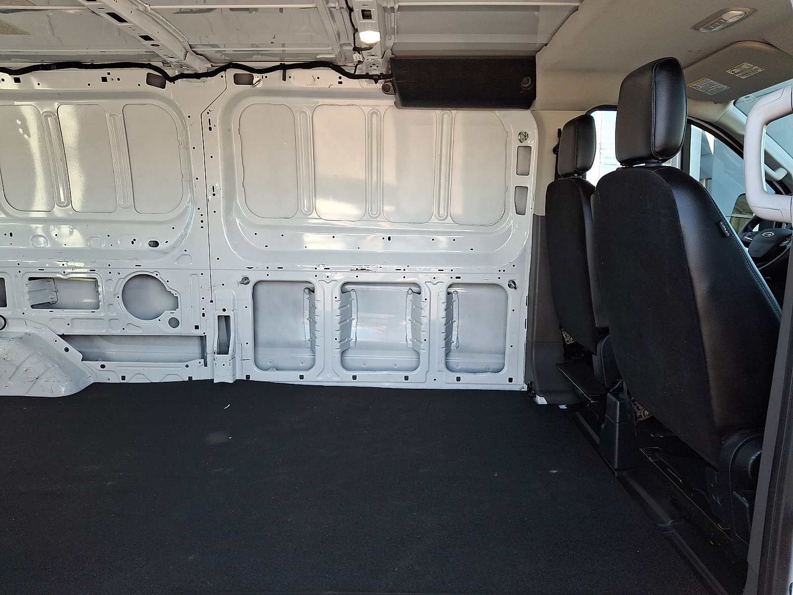 Certified 2020 Ford Transit 250 Low Roof RWD image 12