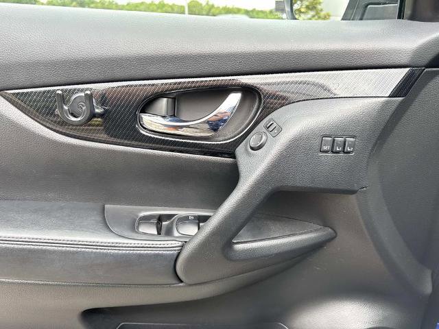 Used 2020 Nissan Rogue SL FWD image 19
