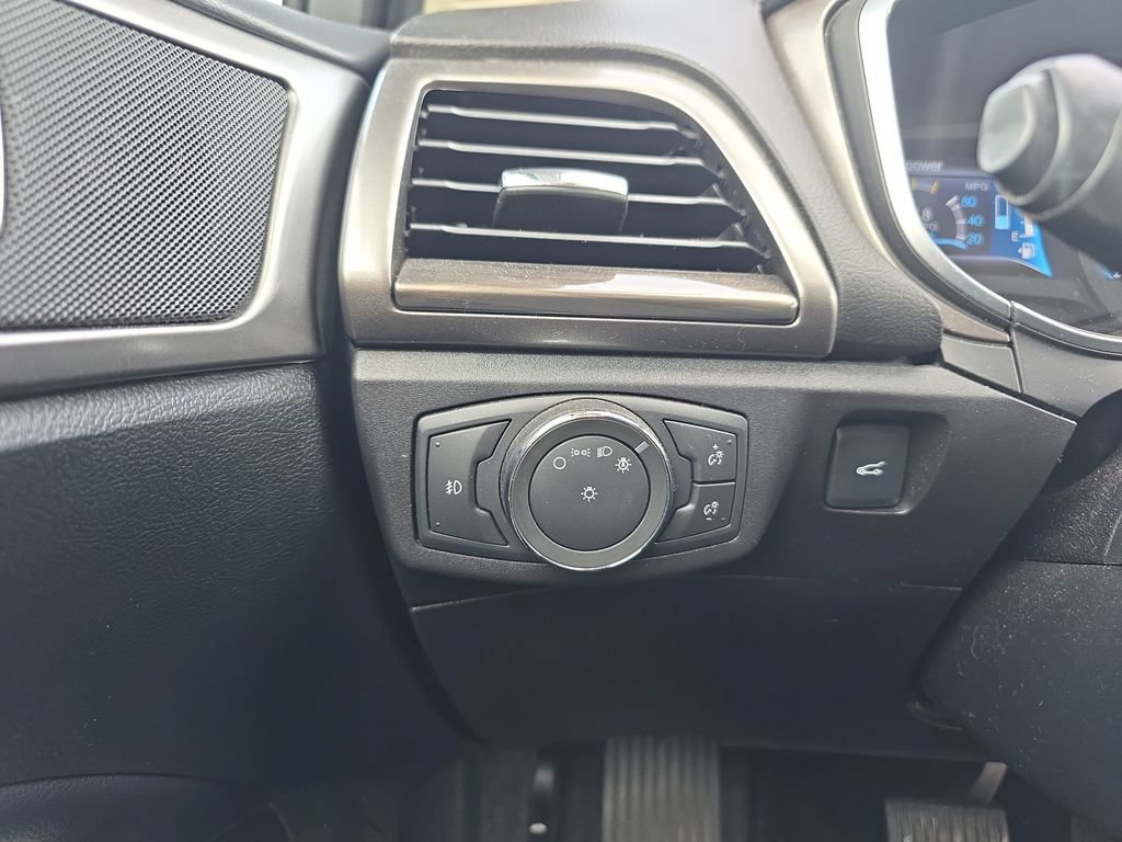 Certified 2017 Ford Fusion Energi SE FWD image 42