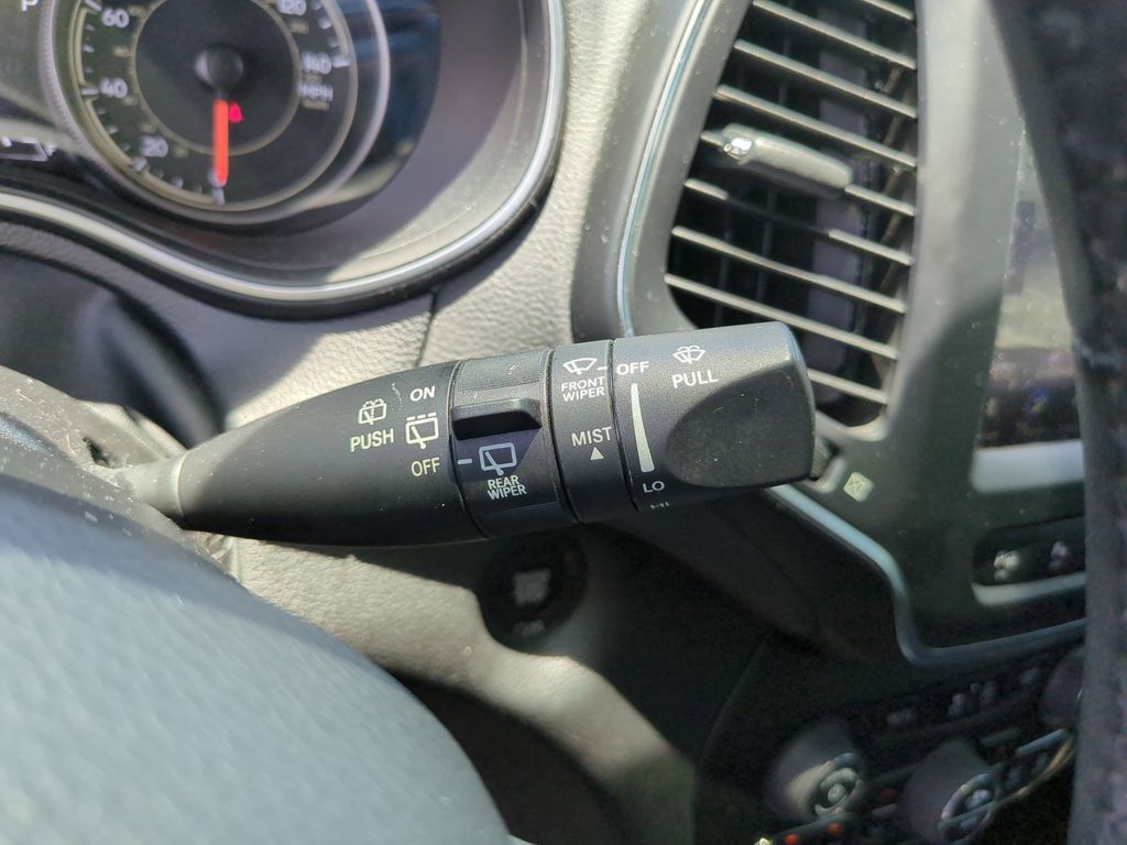 Used 2023 Jeep Cherokee Altitude Lux AWD/4WD image 31
