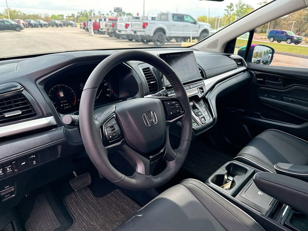 Used 2026 Honda Odyssey Touring image 11