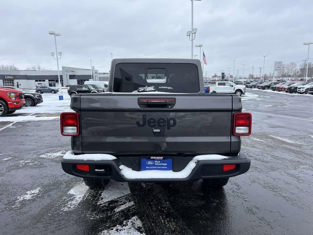 Used 2025 Jeep Gladiator Sport image 4