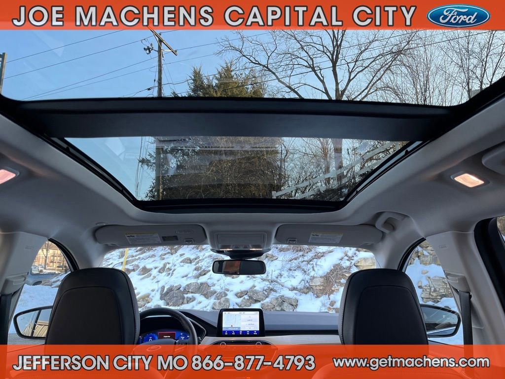 Certified 2022 Ford Escape Titanium w/ Titanium Elite Package image 10