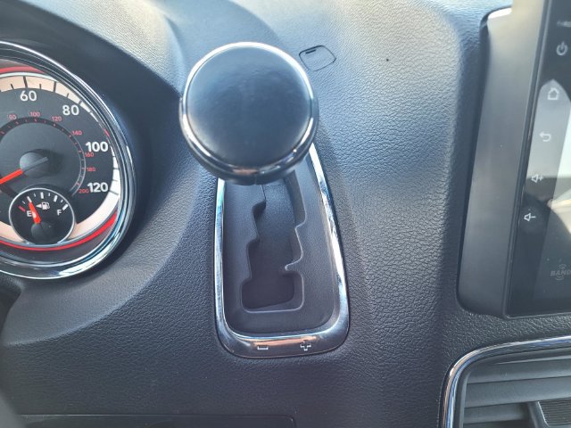 Used 2017 Dodge Grand Caravan SXT FWD image 18