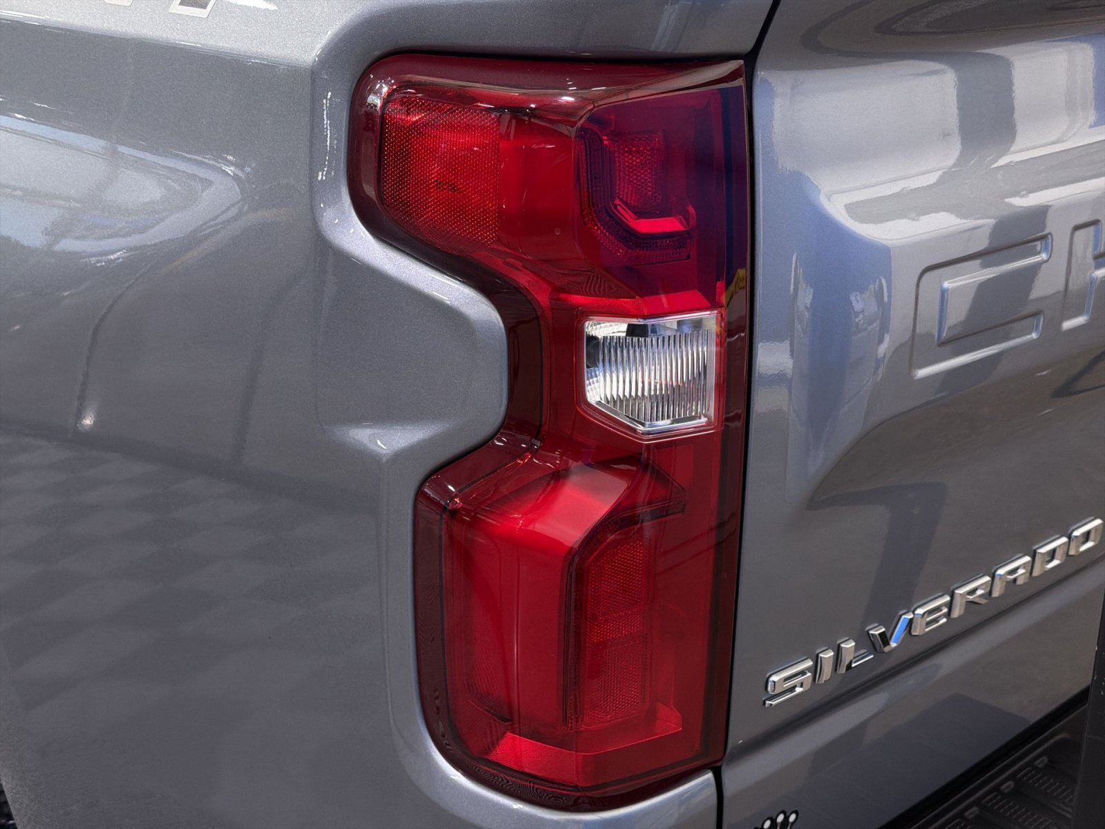 Used 2024 Chevrolet Silverado 1500 LTZ w/ LTZ Convenience Package II AWD/4WD image 17