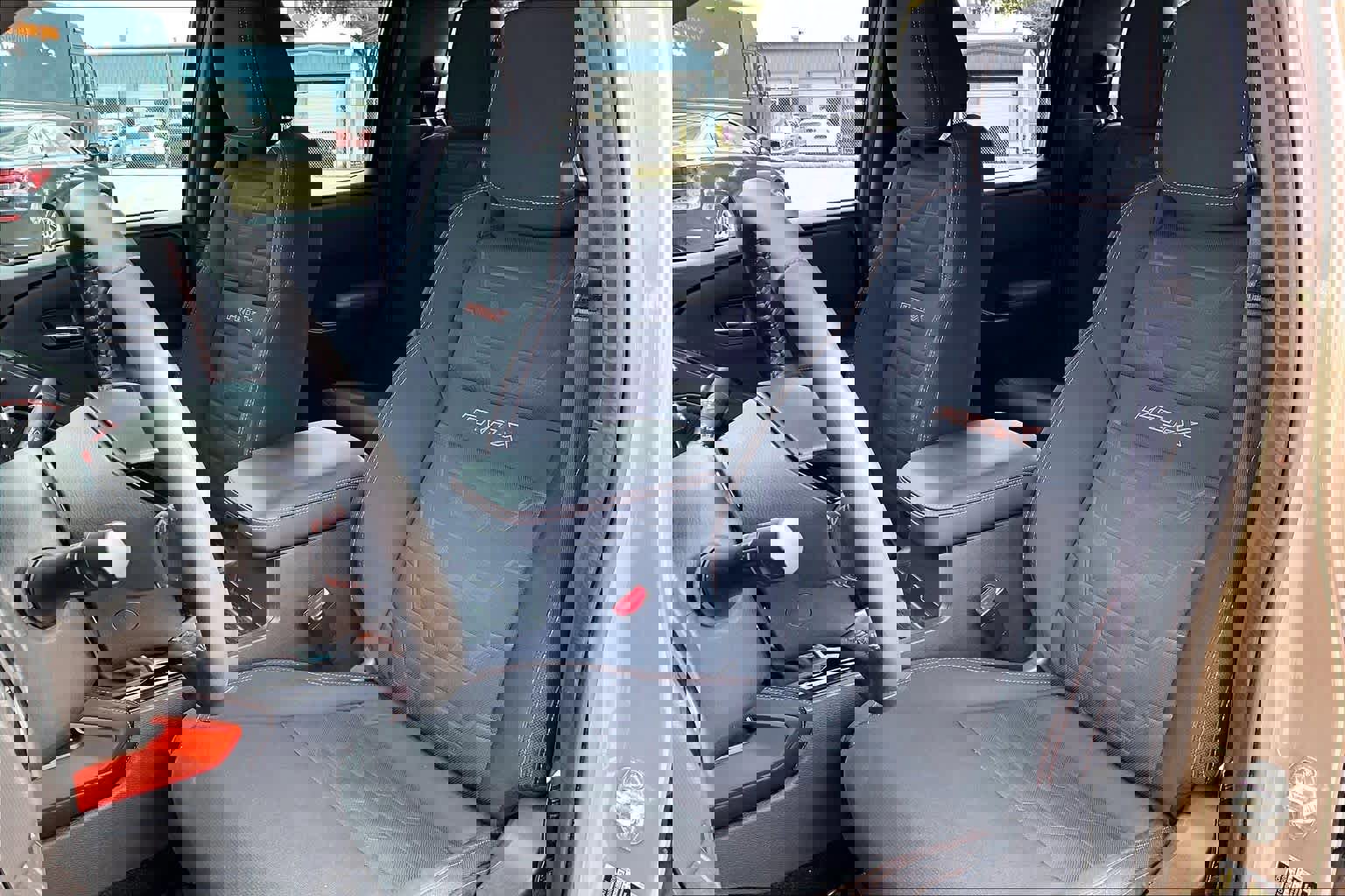 Used 2023 Nissan Frontier Pro-X w/ Pro Convenience Package image 8