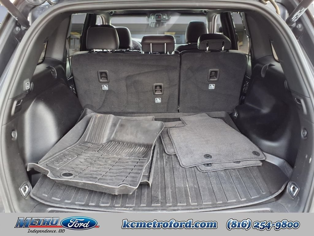Used 2023 Jeep Grand Cherokee Altitude AWD/4WD image 31