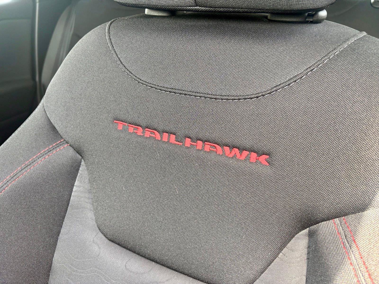 Used 2023 Jeep Renegade Trailhawk AWD/4WD image 15