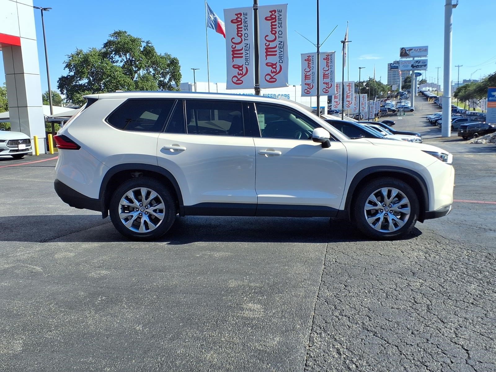 Used 2024 Toyota Grand Highlander FWD image 5