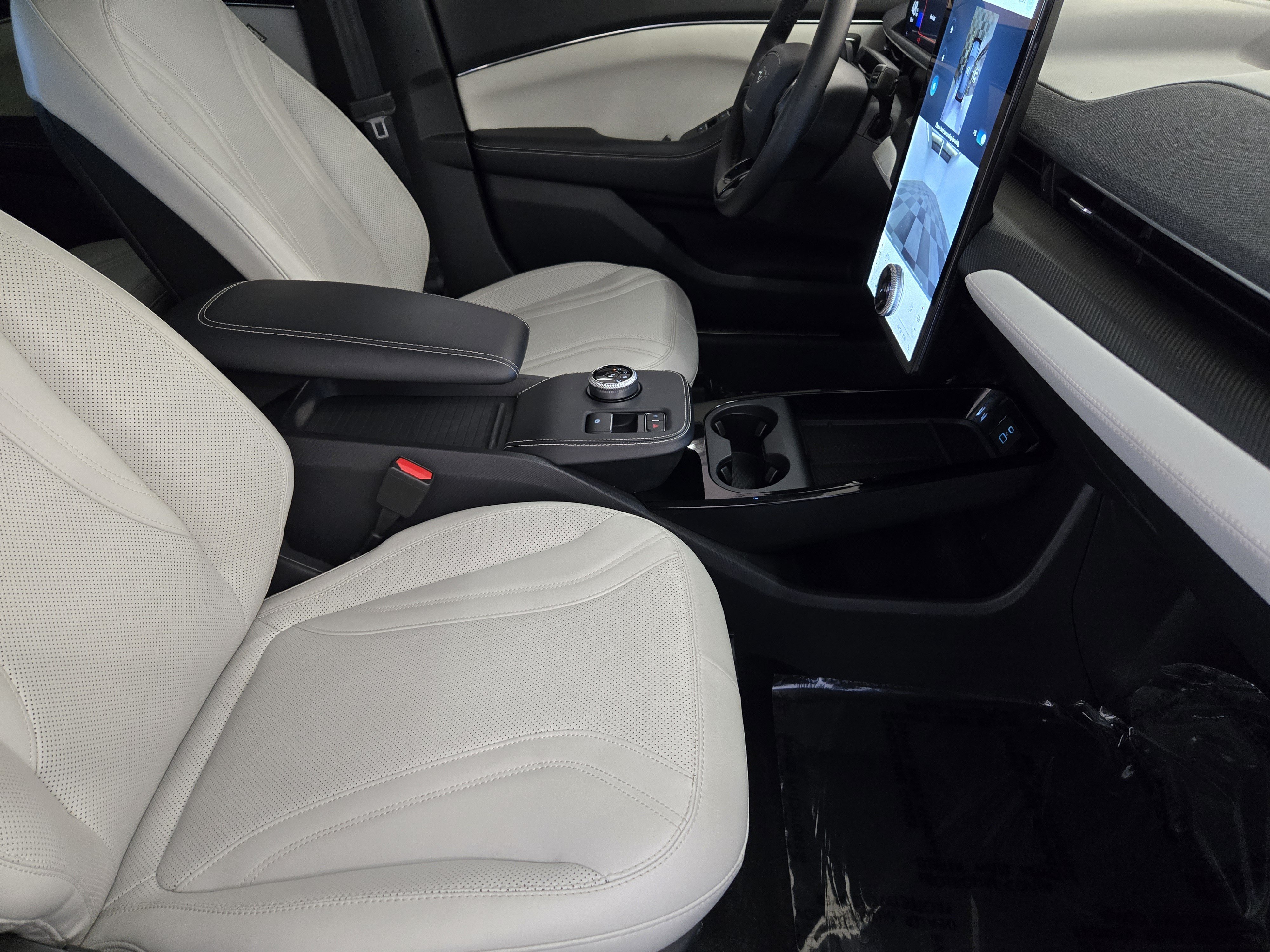 Certified 2021 Ford Mustang Mach-E Premium AWD/4WD image 15