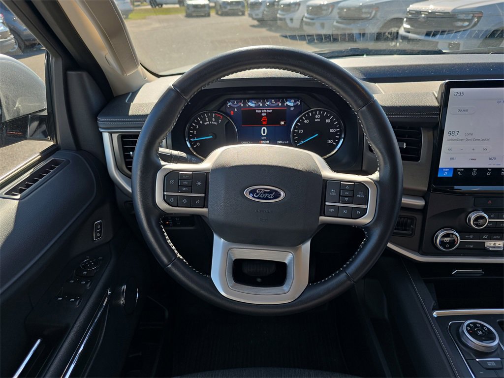 Certified 2023 Ford Expedition Max XLT image 15