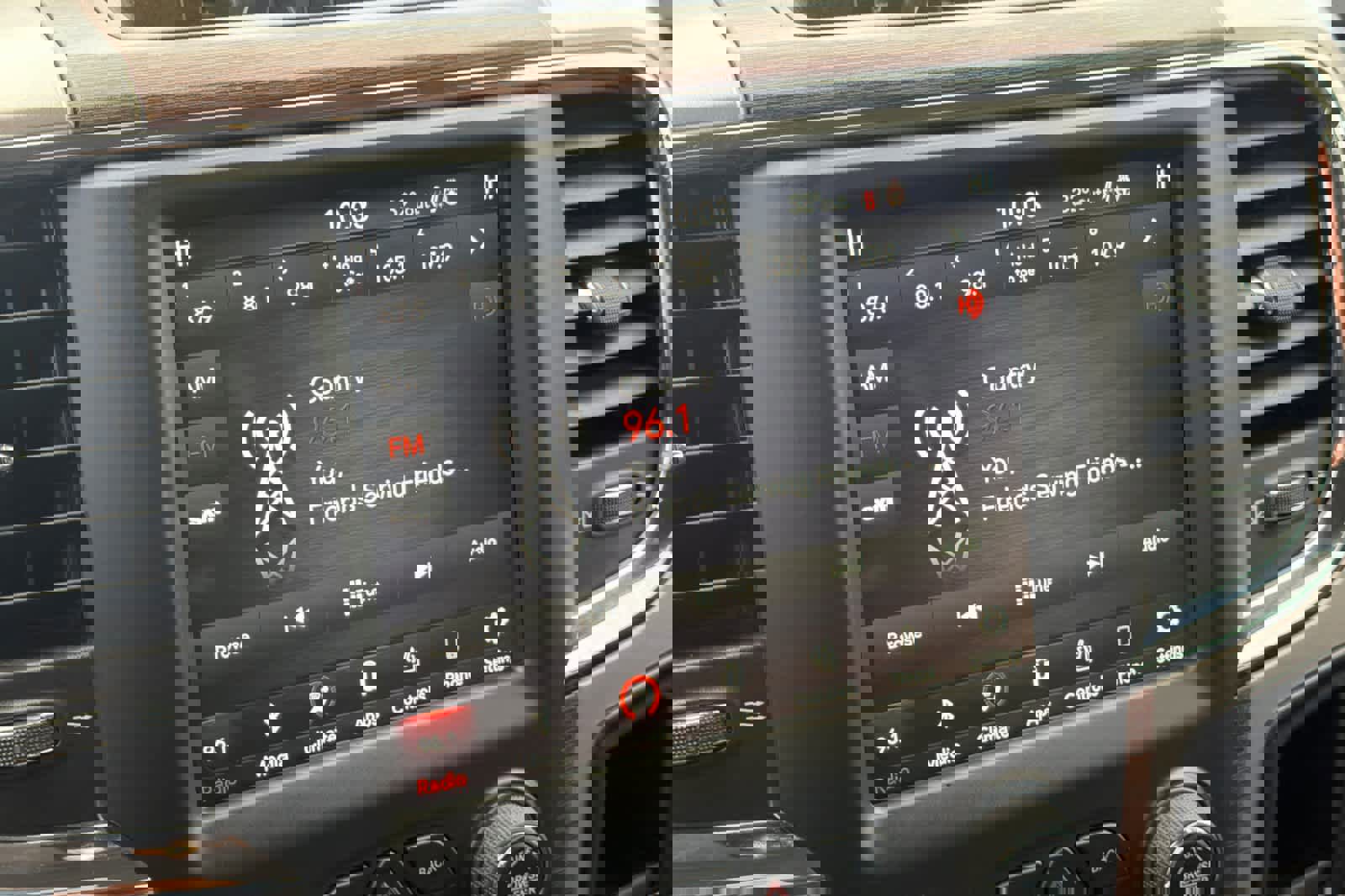 Used 2018 RAM 1500 Laramie w/ Convenience Group image 15