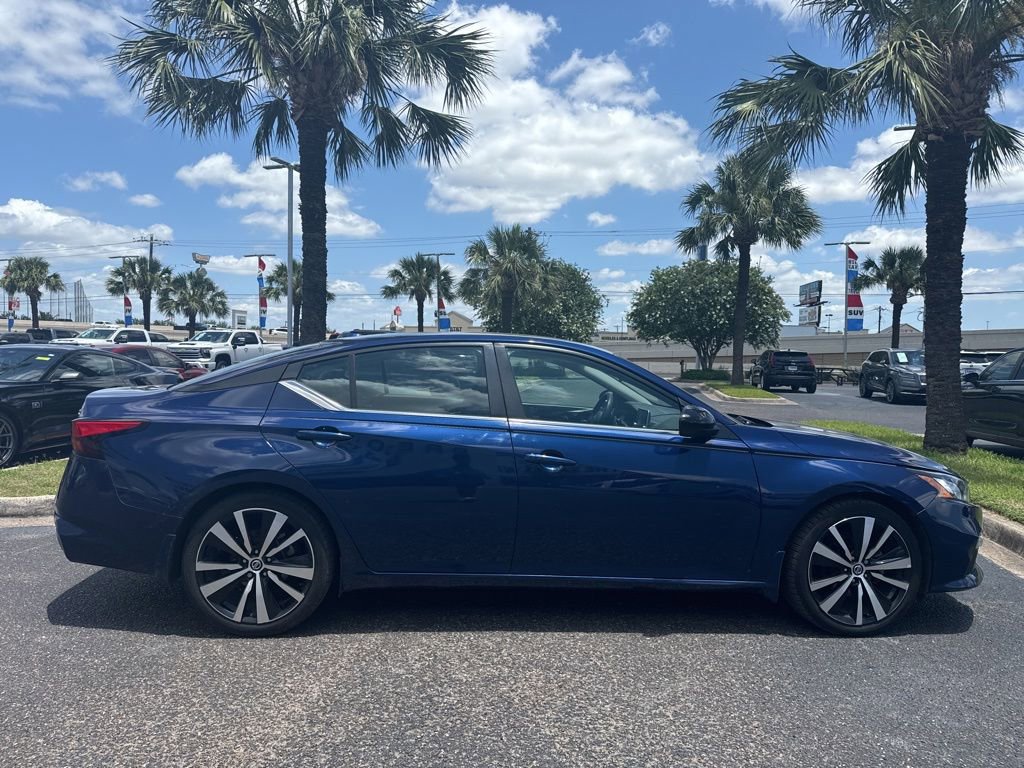 Used 2021 Nissan Altima 2.5 SR FWD image 6
