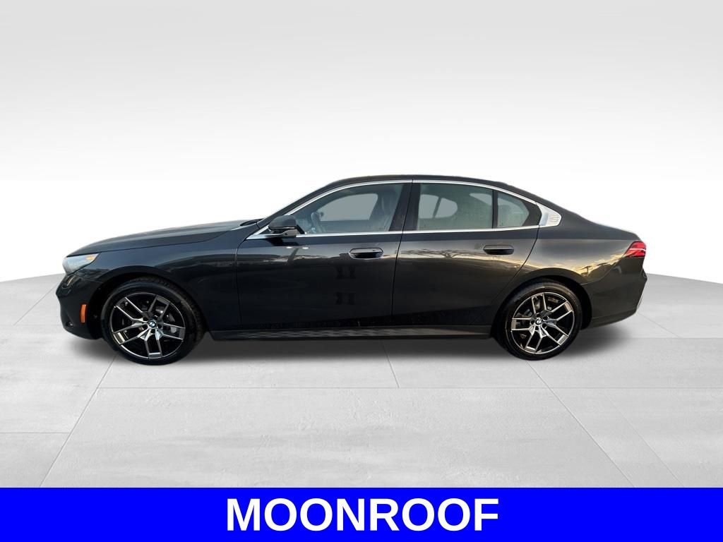 Used 2026 BMW 530i RWD image 7