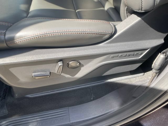 Certified 2025 Ford Expedition Active AWD/4WD image 15
