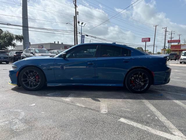 Used 2023 Dodge Charger R/T w/ Plus Group RWD image 3