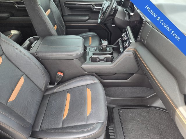 Used 2024 GMC Sierra 1500 AT4 w/ Technology Package AWD/4WD image 13