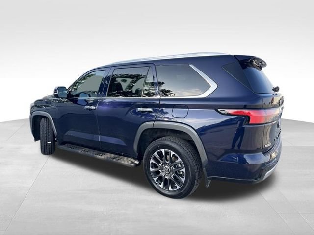 Used 2024 Toyota Sequoia Limited w/ Tow Technology Package AWD/4WD image 5
