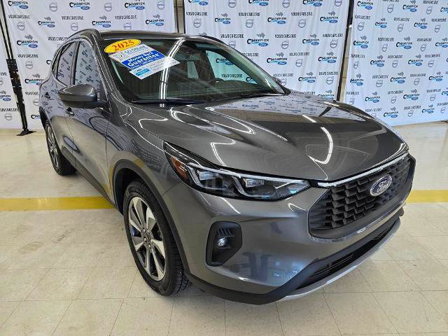 Certified 2025 Ford Escape Platinum AWD/4WD image 1