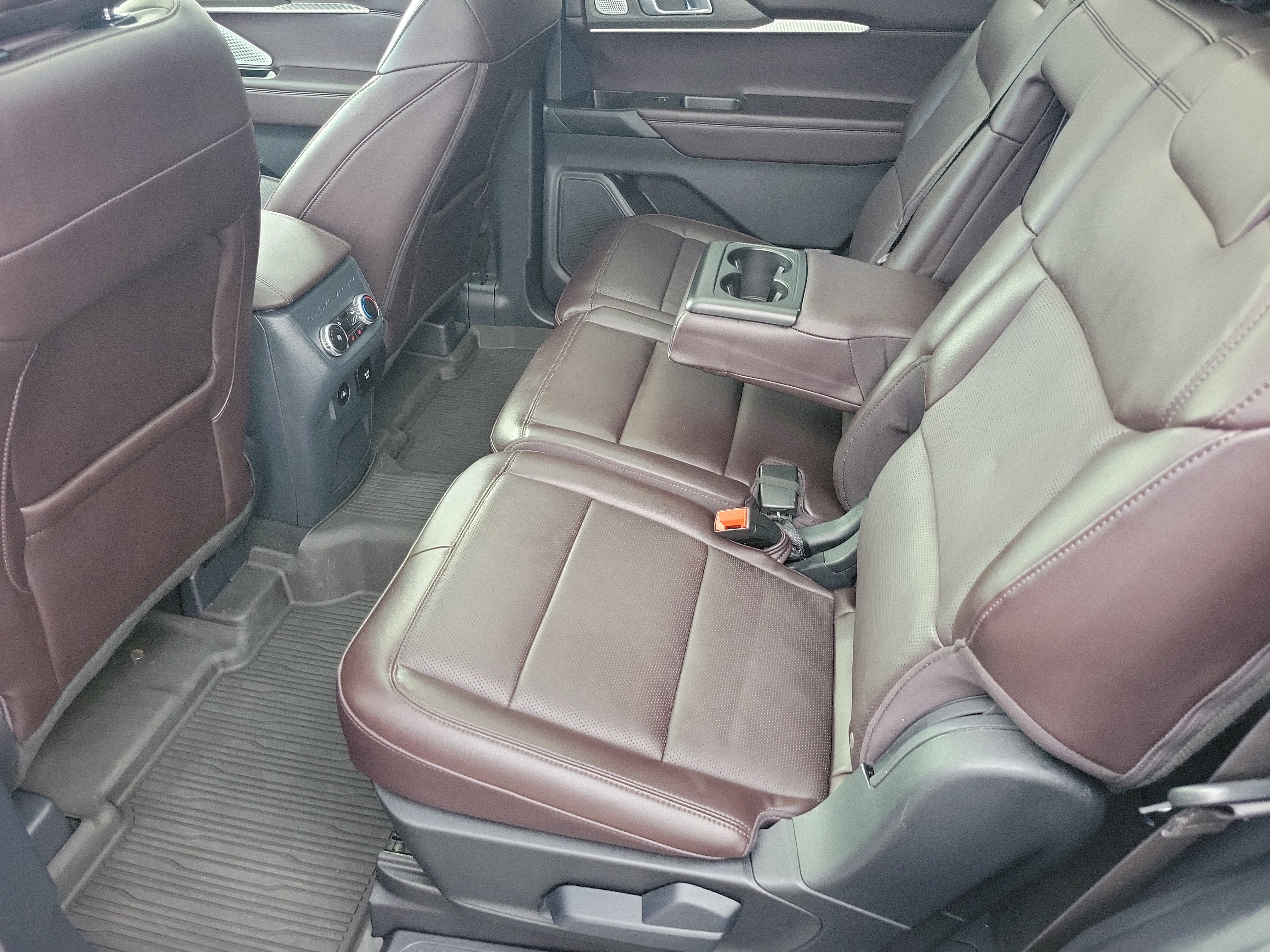 Certified 2025 Ford Explorer Platinum AWD/4WD image 13