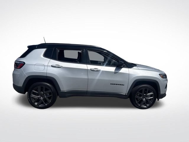 Used 2026 Jeep Compass Limited AWD/4WD image 9