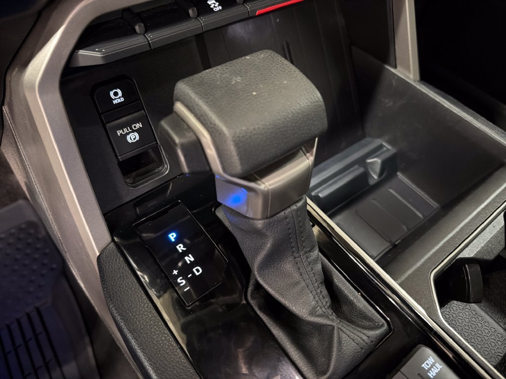 Used 2025 Toyota Tundra SR5 AWD/4WD image 27