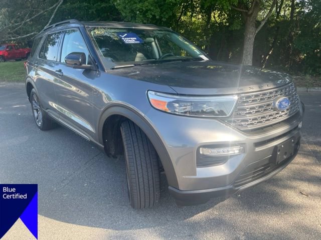 Certified 2024 Ford Explorer XLT w/ Equipment Group 202A RWD image 6