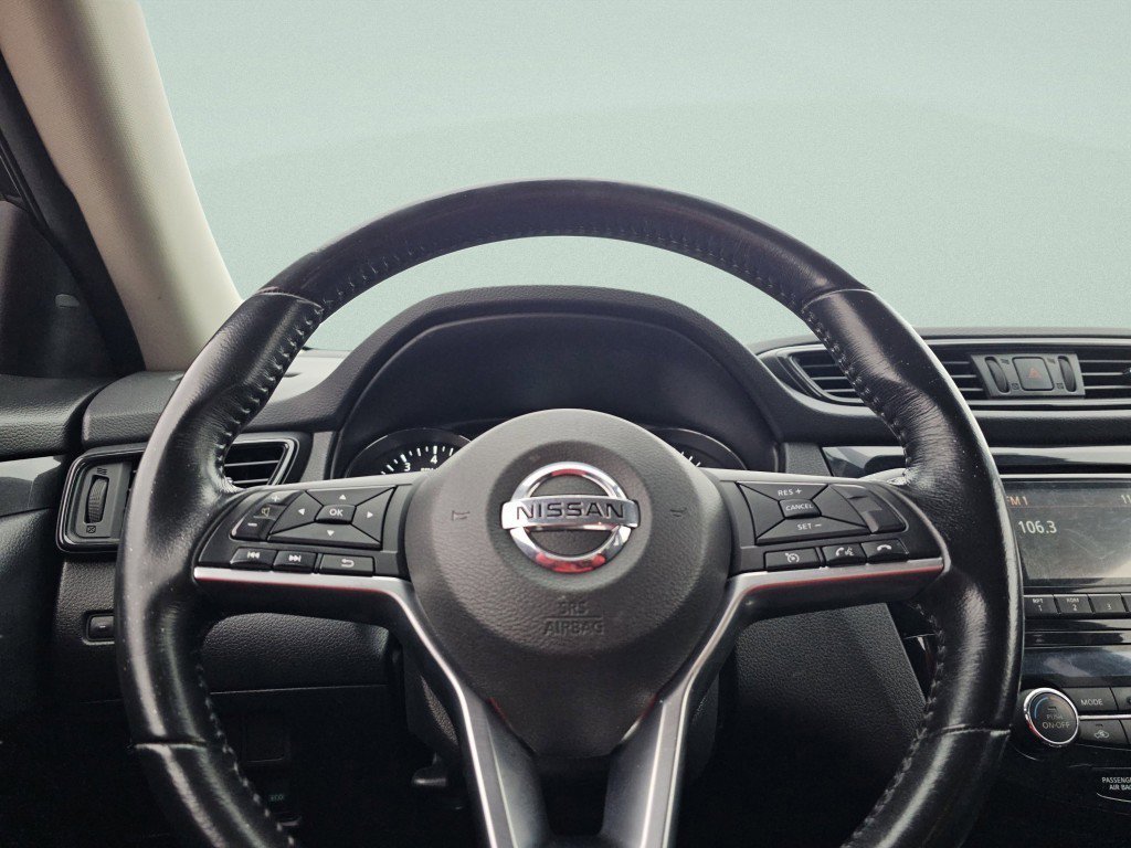 Used 2017 Nissan Rogue SV image 20