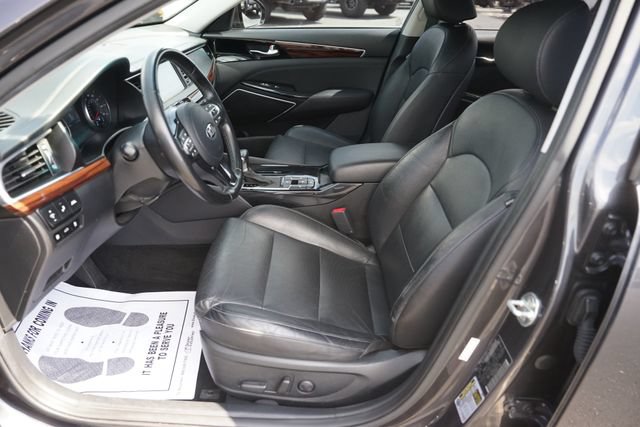 Used 2019 Kia Cadenza Technology FWD image 9