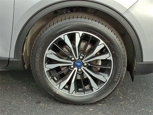 Certified 2022 Ford Escape SE w/ SE Sport Appearance Package image 8