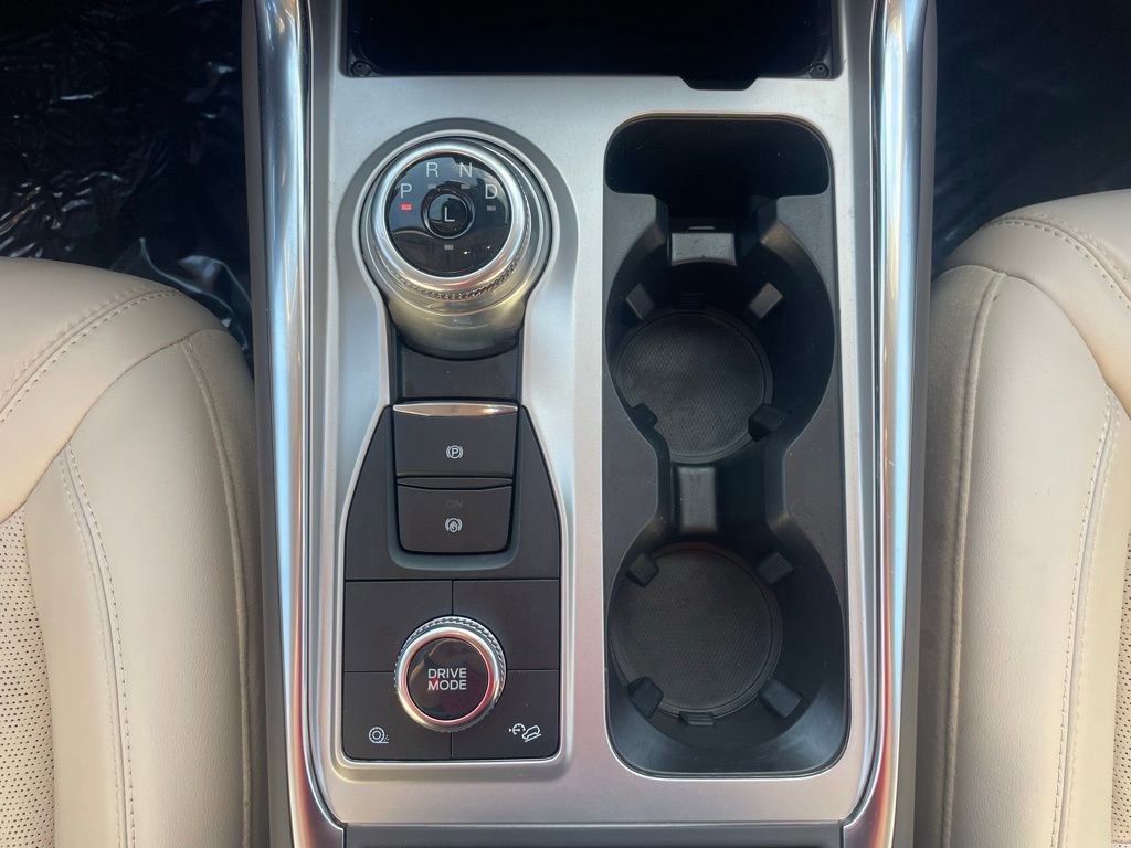 Certified 2022 Ford Explorer Platinum w/ Technology Package image 18