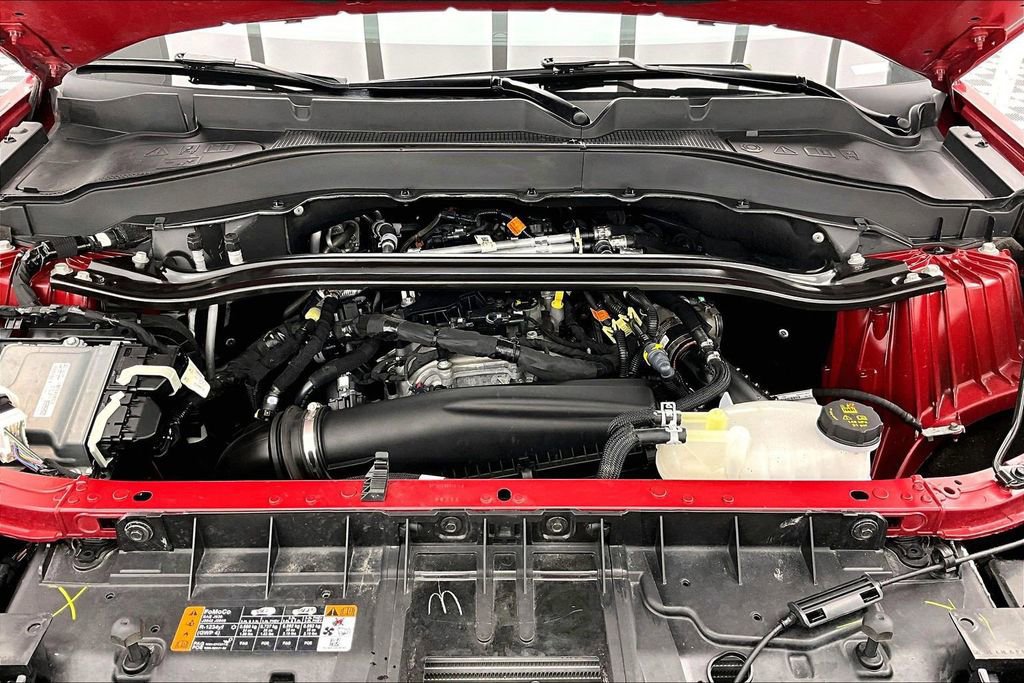 Certified 2025 Ford Explorer ST-Line w/ ST-Line Street Pack image 12