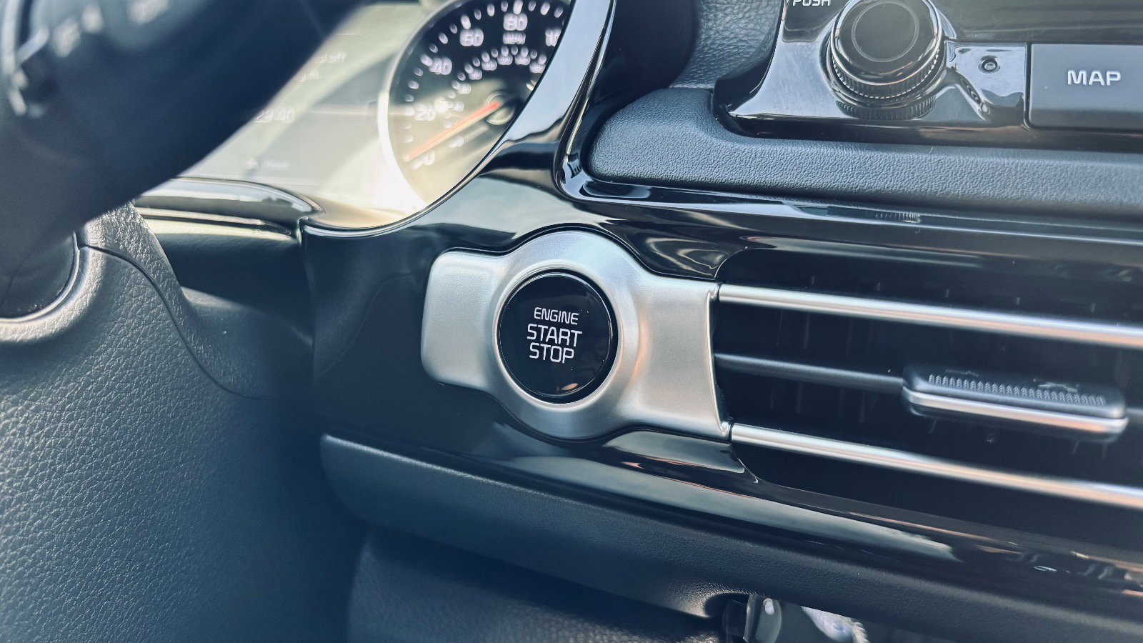 Used 2021 Kia Seltos SX image 33