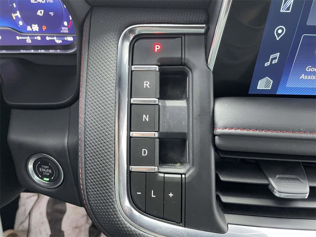 Used 2024 Chevrolet Tahoe RST w/ RST Performance Edition image 17