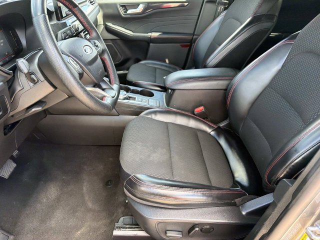 Certified 2025 Ford Escape ST-Line Select AWD/4WD image 14