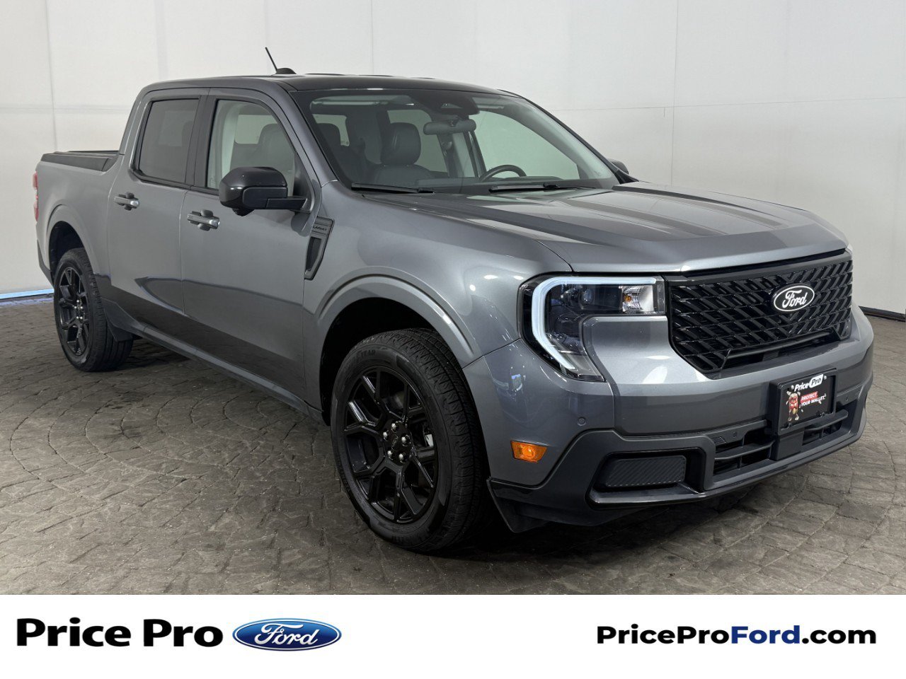 Certified 2025 Ford Maverick Lariat w/ Black Appearance Package AWD/4WD image 1