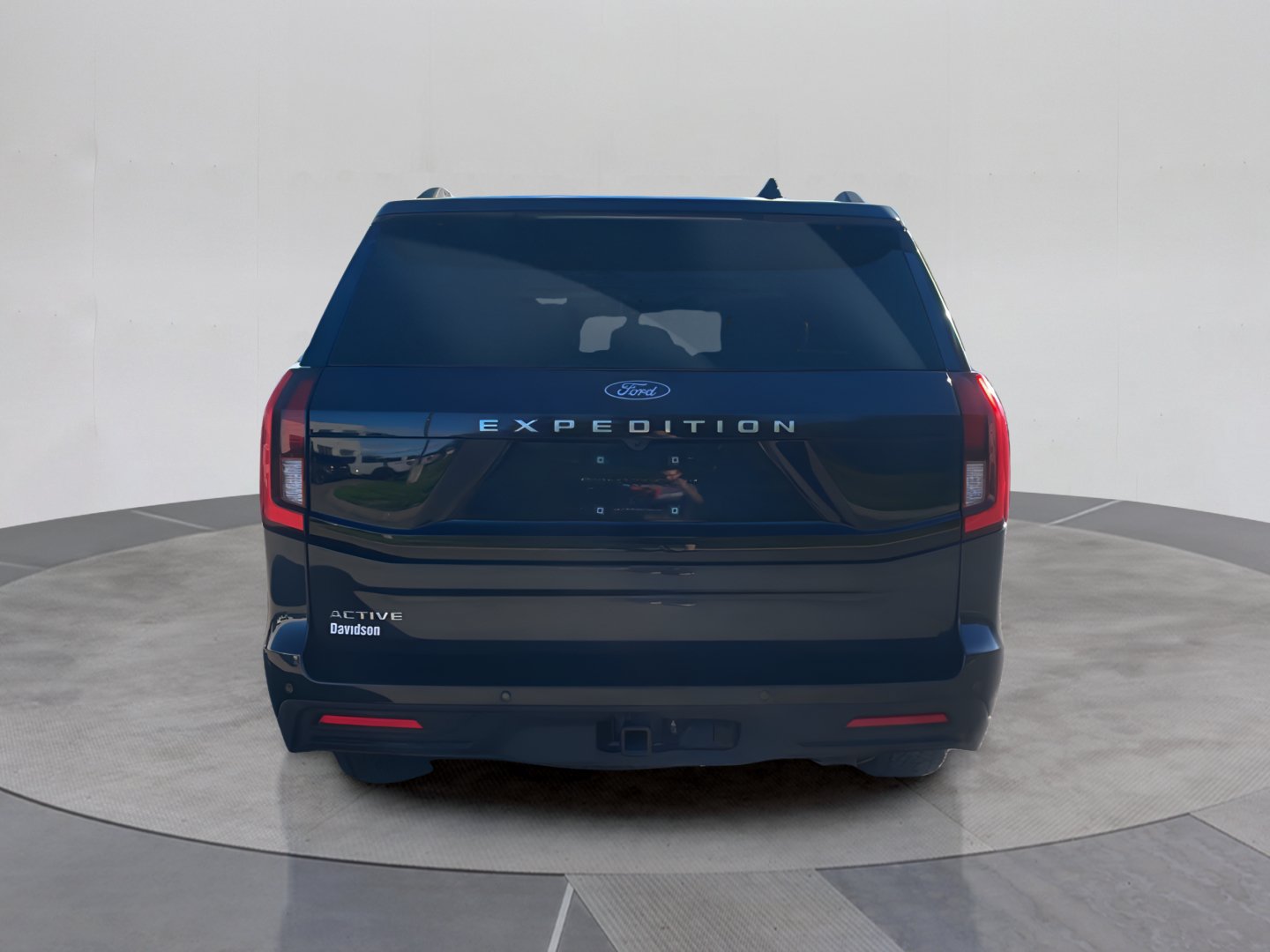 Certified 2025 Ford Expedition Active AWD/4WD image 5