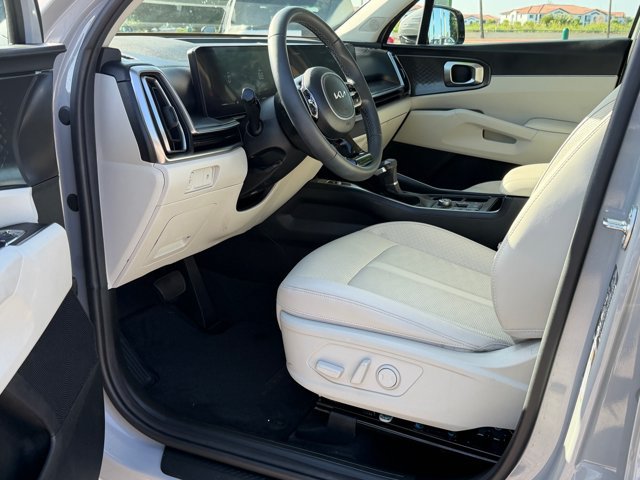 Used 2024 Kia Sorento S w/ Panoramic Sunroof Package FWD image 18