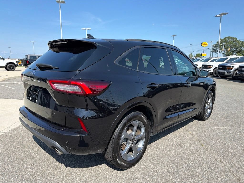 Certified 2023 Ford Escape ST-Line w/ Tech Pack #1 FWD image 4