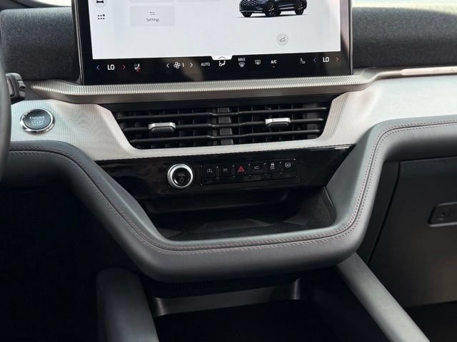 Certified 2025 Ford Explorer Active w/ Active Comfort Package AWD/4WD image 23