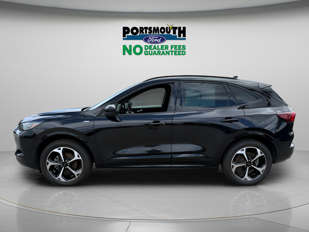 Certified 2025 Ford Escape ST-Line Elite w/ Premium Technology Package AWD/4WD image 2