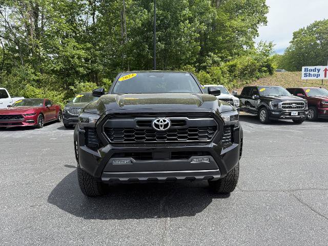 Used 2024 Toyota Tacoma TRD Off-Road AWD/4WD image 25